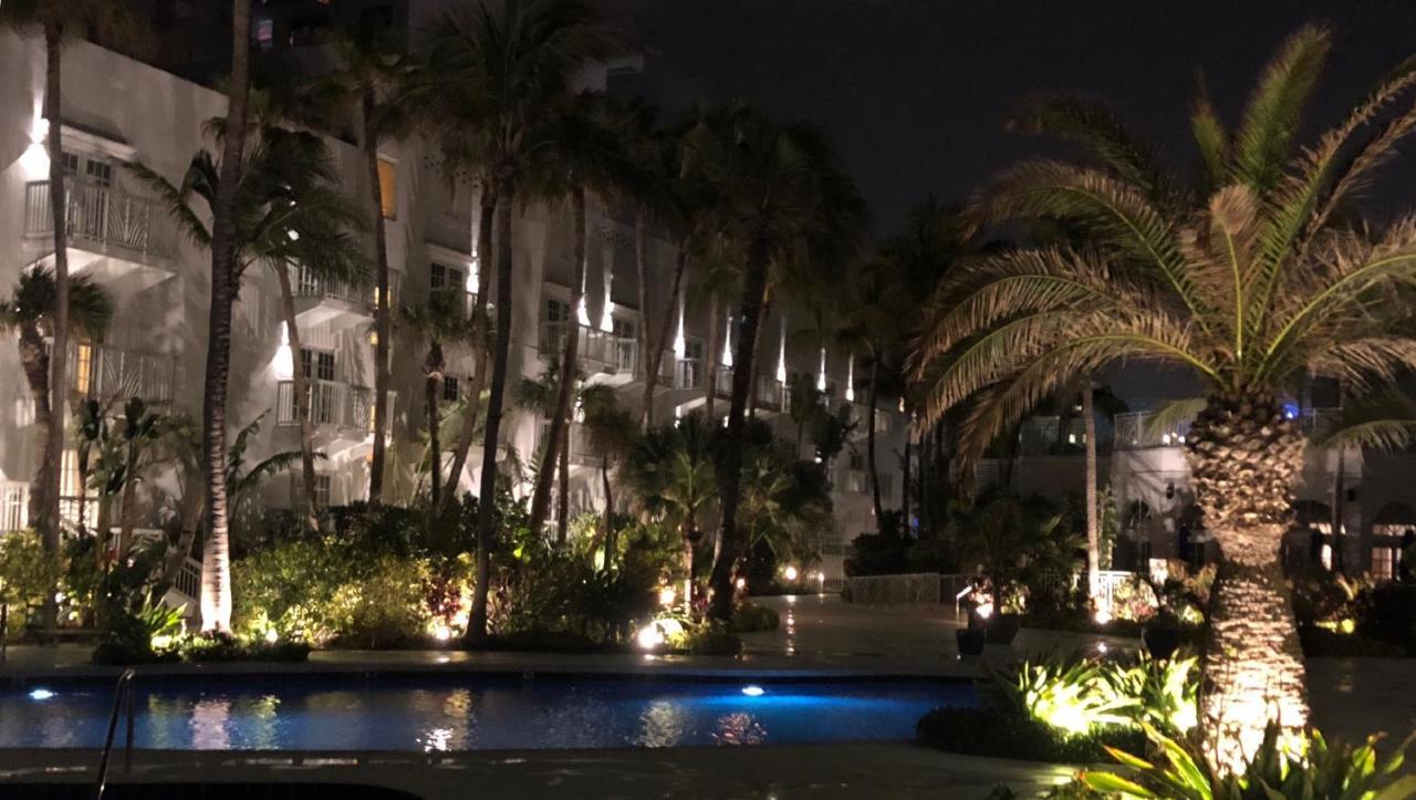 The Savoy Hotel & Beach Club Miami Beach Esterno foto